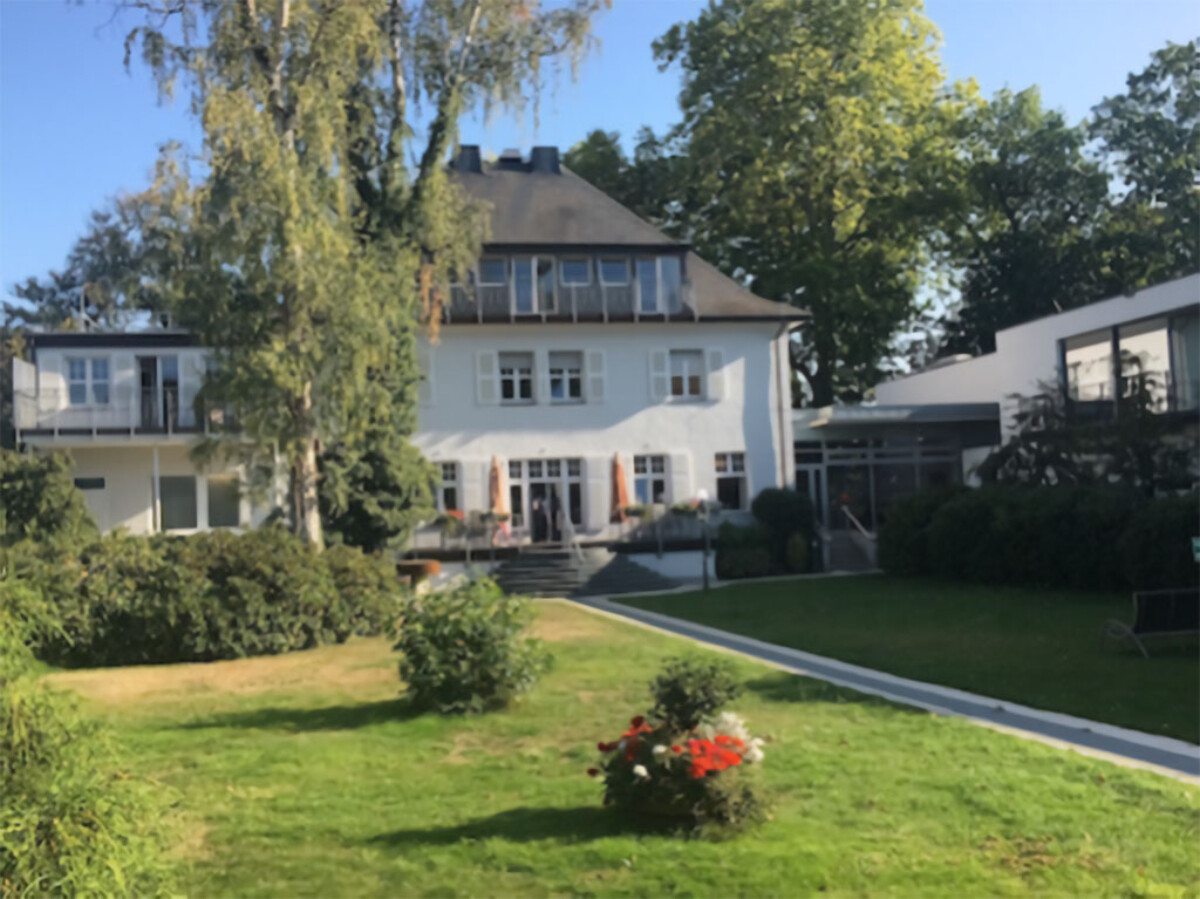 Bergman Clinics Klinik im Park: Klinik/MVZ, 3 Bauteile, 3875 qm BGF, 13 Stellplätze, Hilden